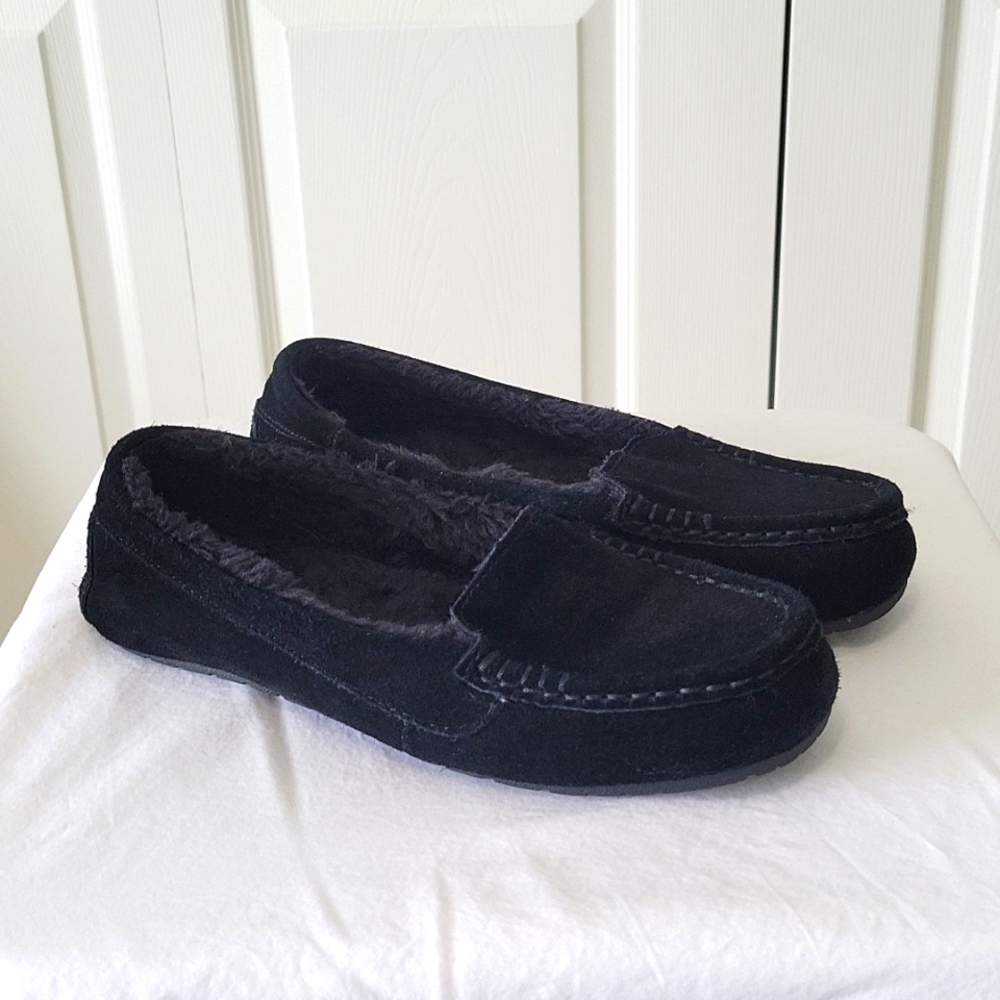 Black suede fuzzy-lined slippers/loafers size 7.5-8